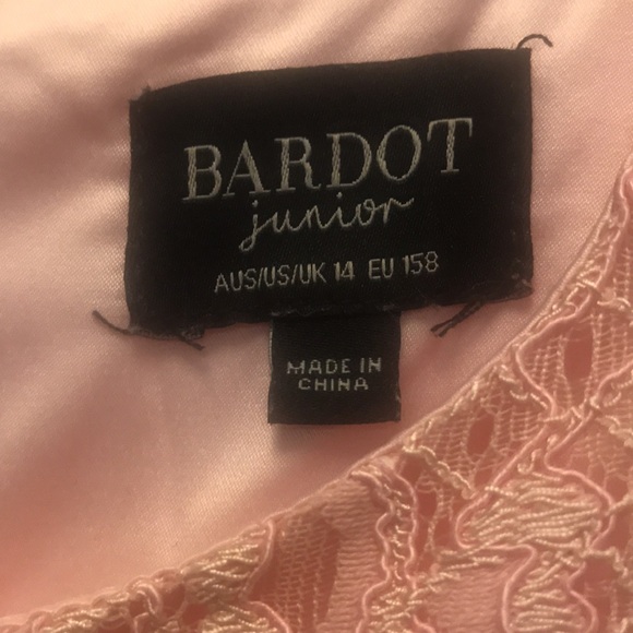 Perfect for that wedding - Picture 2 of 2